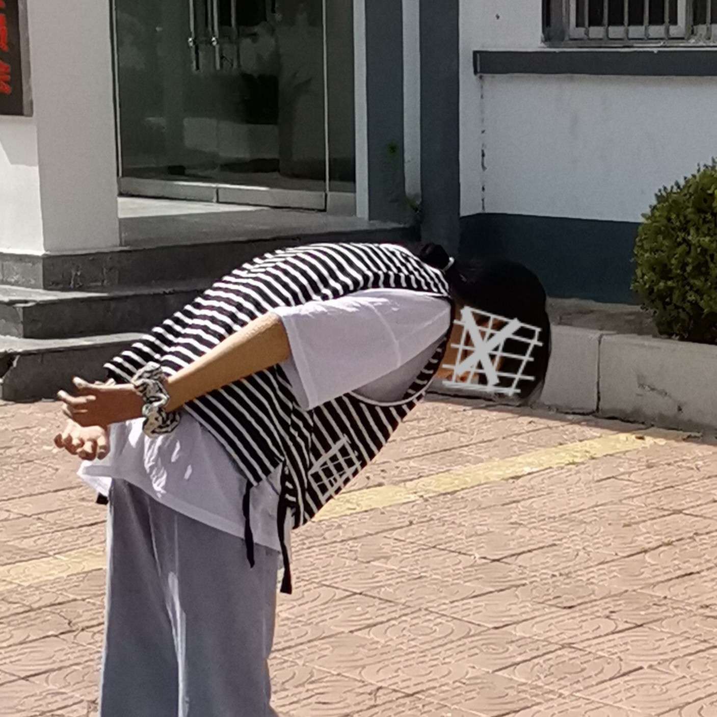 美妮妮.